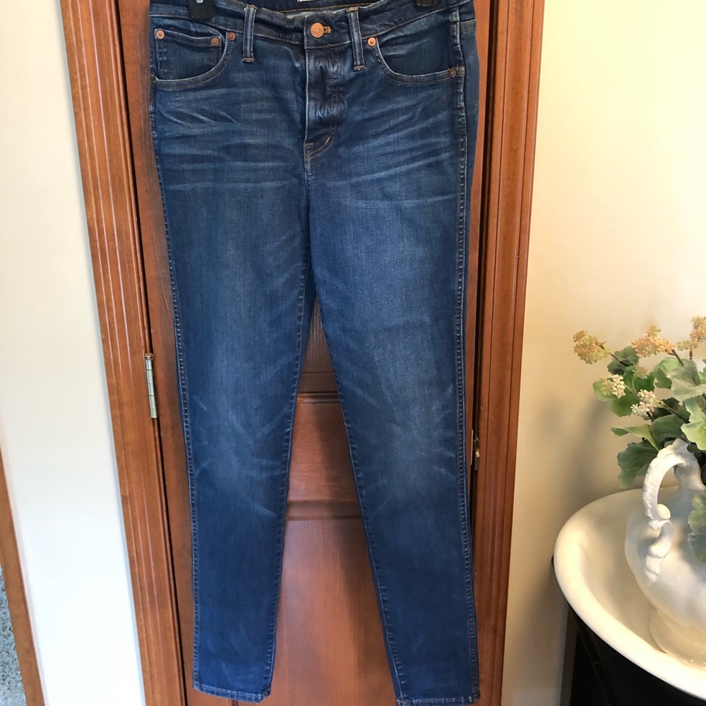 9" high rise skinny jeans